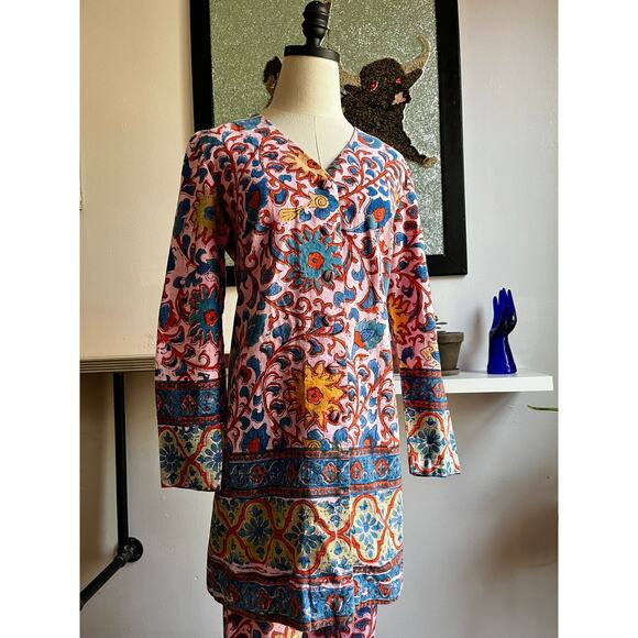 Vintage 70s Psychedelic Floral Set | Tunic + Flared Pants | Indian Cotton | XS/S - Picture 4 of 10